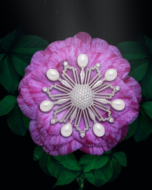 Broche en or gris, diamants et perles poires – Réf. 13.04.402